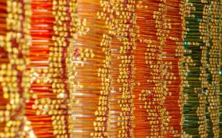 ओमू ने खुशियां खरीदीं