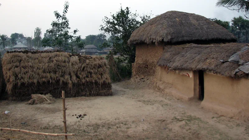 Bengali Hut. Source: Paul Ancheta; https://flic.kr/p/5PGA3F