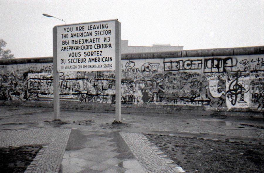 Why was the Berlin Wall Built? [360b](http://www.shutterstock.com/gallery-320989p1.html?cr=00&pl=edit-00) / [Shutterstock.com](http://www.shutterstock.com/?cr=00&pl=edit-00)