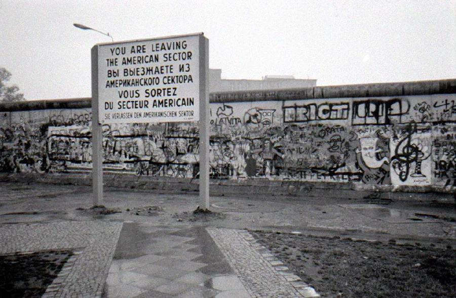 Why was the Berlin Wall Built? [360b](http://www.shutterstock.com/gallery-320989p1.html?cr=00&pl=edit-00) / [Shutterstock.com](http://www.shutterstock.com/?cr=00&pl=edit-00)