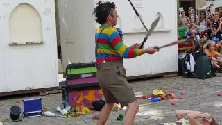 Illustration for How does a Juggler Juggle?