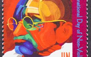 Mohandas Karamchand (Mahatma) Gandhi