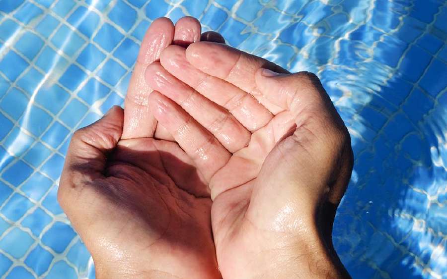 Why Do We Have Wrinkly Fingers After Swimming?