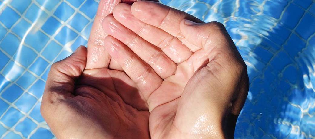 Why Do We Have Wrinkly Fingers After Swimming?